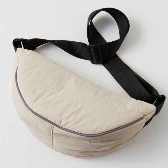 NWT Free People Bulls Eye Sling Bag In Color Mineral - Picture 4 of 5